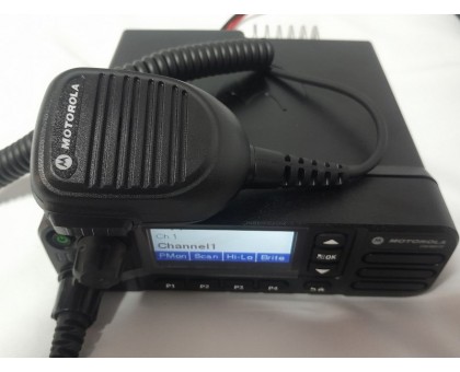 Motorola DM4601e радіостанція 136-174 МГц (VHF) з AES256 (45 Вт)