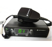 Motorola DM1400 (аналогова версія) радіостанція 136-174 МГц  або 403-470 МГц