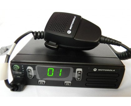 Motorola DM1400 (аналогова версія) радіостанція 136-174 МГц  або 403-470 МГц