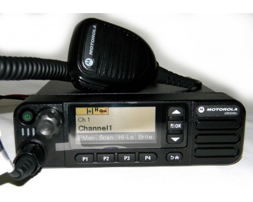 Motorola DM4600e радіостанція 136-174 МГц (45 Вт)
